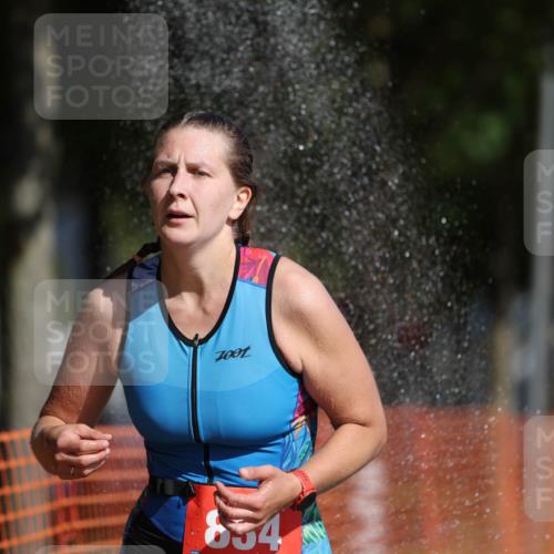 07.09.2025 - 19. Norderstedt Triathlon Michael Strokosch http://msf.ph/oto/8809869 07.09.2025 11:38:08 Laufen 770, 834, 1181 meine-sportfotos.de