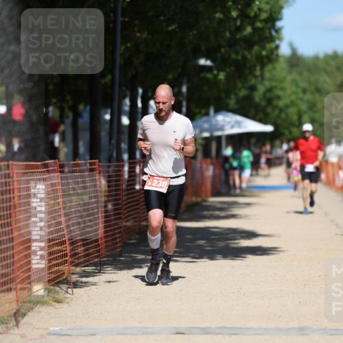 07.09.2025 - 19. Norderstedt Triathlon Michael Strokosch http://msf.ph/oto/8809871 07.09.2025 13:25:06 Laufen 342, 755, 1230 meine-sportfotos.de