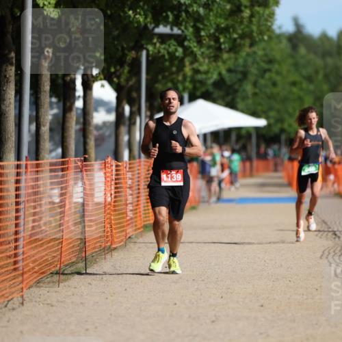 07.09.2025 - 19. Norderstedt Triathlon Michael Strokosch http://msf.ph/oto/8809872 07.09.2025 10:38:49 Laufen 646, 1131, 1139 meine-sportfotos.de