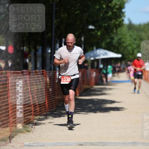 07.09.2025 - 19. Norderstedt Triathlon Michael Strokosch http://msf.ph/oto/8809881 07.09.2025 13:25:07 Laufen 342, 755, 1230 meine-sportfotos.de