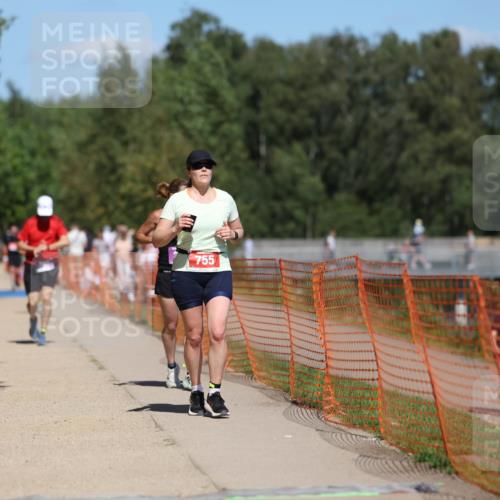 07.09.2025 - 19. Norderstedt Triathlon Michael Strokosch http://msf.ph/oto/8809889 07.09.2025 13:25:08 Laufen 342, 360, 755, 1230 meine-sportfotos.de