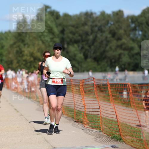 07.09.2025 - 19. Norderstedt Triathlon Michael Strokosch http://msf.ph/oto/8809899 07.09.2025 13:25:09 Laufen 342, 360, 755, 1230 meine-sportfotos.de