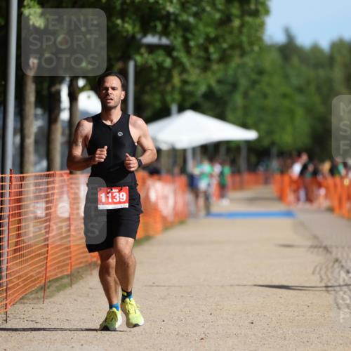 07.09.2025 - 19. Norderstedt Triathlon Michael Strokosch http://msf.ph/oto/8809900 07.09.2025 10:38:50 Laufen 646, 1131, 1139 meine-sportfotos.de