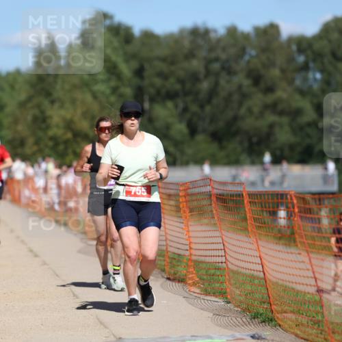 07.09.2025 - 19. Norderstedt Triathlon Michael Strokosch http://msf.ph/oto/8809903 07.09.2025 13:25:09 Laufen 342, 360, 755, 1230 meine-sportfotos.de