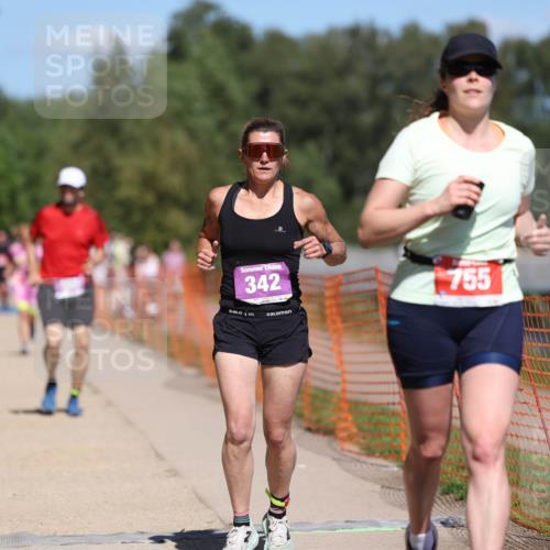 07.09.2025 - 19. Norderstedt Triathlon Michael Strokosch http://msf.ph/oto/8809931 07.09.2025 13:25:12 Laufen 342, 360, 755, 1230 meine-sportfotos.de