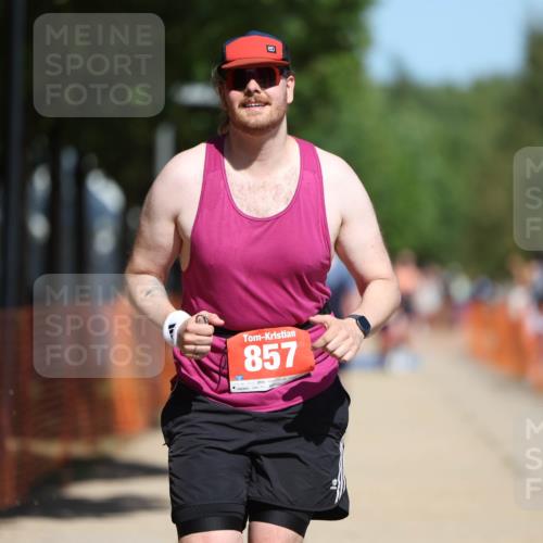 07.09.2025 - 19. Norderstedt Triathlon Michael Strokosch http://msf.ph/oto/8809940 07.09.2025 12:47:43 Laufen 857 meine-sportfotos.de