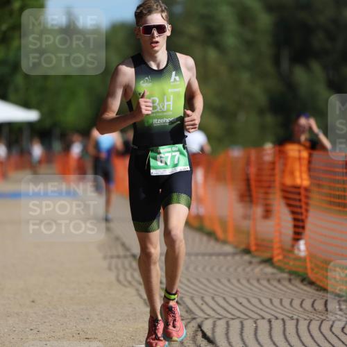 07.09.2025 - 19. Norderstedt Triathlon Michael Strokosch http://msf.ph/oto/8809949 07.09.2025 10:39:35 Laufen 654, 677 meine-sportfotos.de