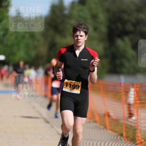 07.09.2025 - 19. Norderstedt Triathlon Michael Strokosch http://msf.ph/oto/8809964 07.09.2025 11:38:45 Laufen 833, 1199, 1340 meine-sportfotos.de