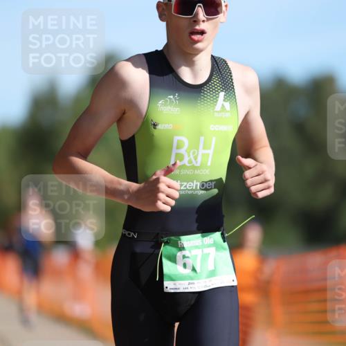 07.09.2025 - 19. Norderstedt Triathlon Michael Strokosch http://msf.ph/oto/8809969 07.09.2025 10:39:37 Laufen 654, 677 meine-sportfotos.de