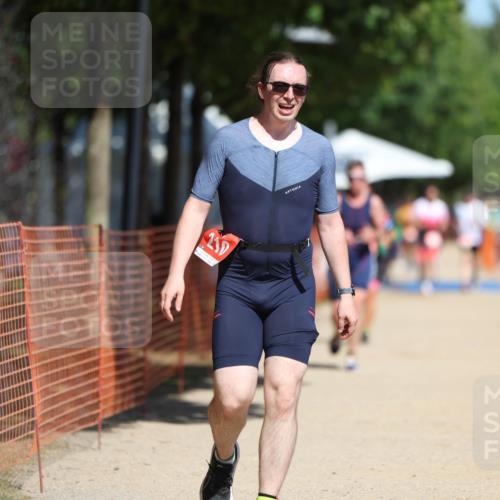 07.09.2025 - 19. Norderstedt Triathlon Michael Strokosch http://msf.ph/oto/8809971 07.09.2025 12:47:53 Laufen 210, 216 meine-sportfotos.de