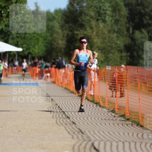 07.09.2025 - 19. Norderstedt Triathlon Michael Strokosch http://msf.ph/oto/8809973 07.09.2025 10:39:38 Laufen 654, 677 meine-sportfotos.de