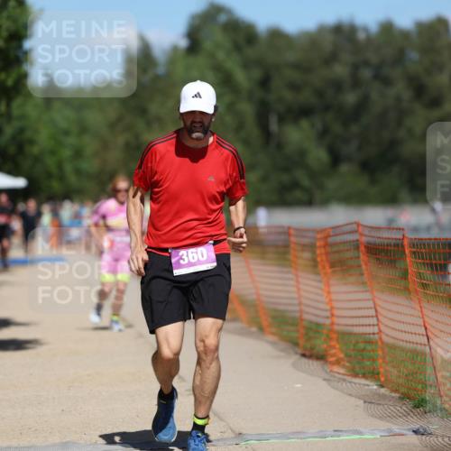 07.09.2025 - 19. Norderstedt Triathlon Michael Strokosch http://msf.ph/oto/8809991 07.09.2025 13:25:16 Laufen 235, 342, 360 meine-sportfotos.de