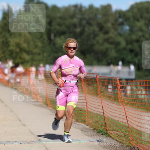 07.09.2025 - 19. Norderstedt Triathlon Michael Strokosch http://msf.ph/oto/8810003 07.09.2025 13:25:20 Laufen 235, 360 meine-sportfotos.de