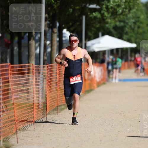 07.09.2025 - 19. Norderstedt Triathlon Michael Strokosch http://msf.ph/oto/8810013 07.09.2025 11:38:49 Laufen 833, 1184, 1199, 1340 meine-sportfotos.de