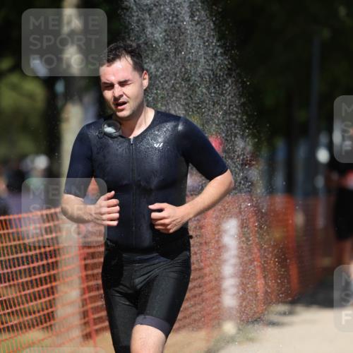 07.09.2025 - 19. Norderstedt Triathlon Michael Strokosch http://msf.ph/oto/8810050 07.09.2025 13:25:34 Laufen 171, 1331 meine-sportfotos.de