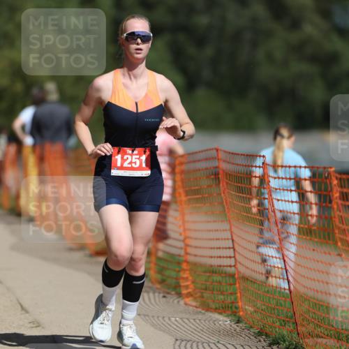 07.09.2025 - 19. Norderstedt Triathlon Michael Strokosch http://msf.ph/oto/8810051 07.09.2025 12:48:00 Laufen 216, 1251, 1315 meine-sportfotos.de