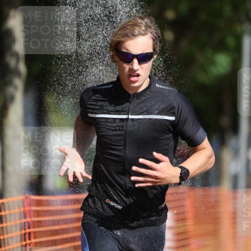 07.09.2025 - 19. Norderstedt Triathlon Michael Strokosch http://msf.ph/oto/8810087 07.09.2025 11:38:57 Laufen 1184, 1340, 1377 meine-sportfotos.de