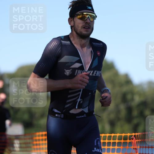 07.09.2025 - 19. Norderstedt Triathlon Michael Strokosch http://msf.ph/oto/8810096 07.09.2025 16:14:39 Laufen 425, 447, 528, 538, 1073, 1433 meine-sportfotos.de