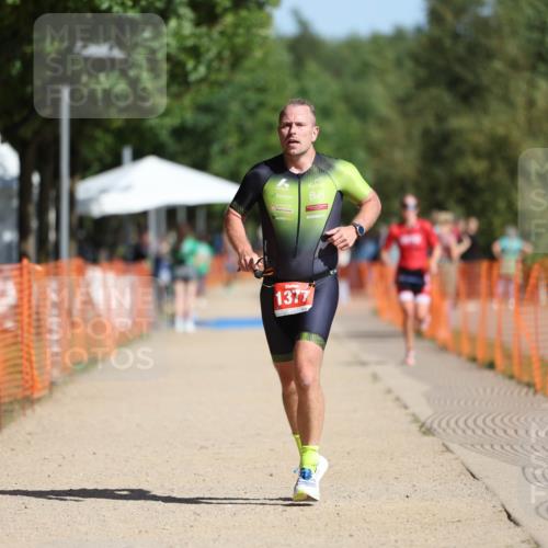 07.09.2025 - 19. Norderstedt Triathlon Michael Strokosch http://msf.ph/oto/8810143 07.09.2025 11:39:01 Laufen 1377 meine-sportfotos.de
