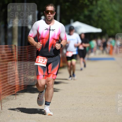 07.09.2025 - 19. Norderstedt Triathlon Michael Strokosch http://msf.ph/oto/8810152 07.09.2025 12:48:09 Laufen 1282, 1322 meine-sportfotos.de
