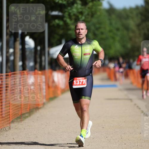 07.09.2025 - 19. Norderstedt Triathlon Michael Strokosch http://msf.ph/oto/8810156 07.09.2025 11:39:02 Laufen 231, 1377 meine-sportfotos.de