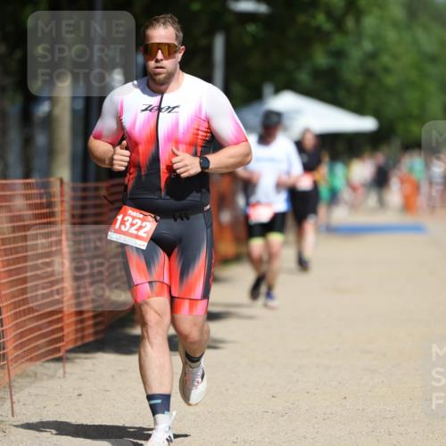 07.09.2025 - 19. Norderstedt Triathlon Michael Strokosch http://msf.ph/oto/8810157 07.09.2025 12:48:09 Laufen 1282, 1322 meine-sportfotos.de