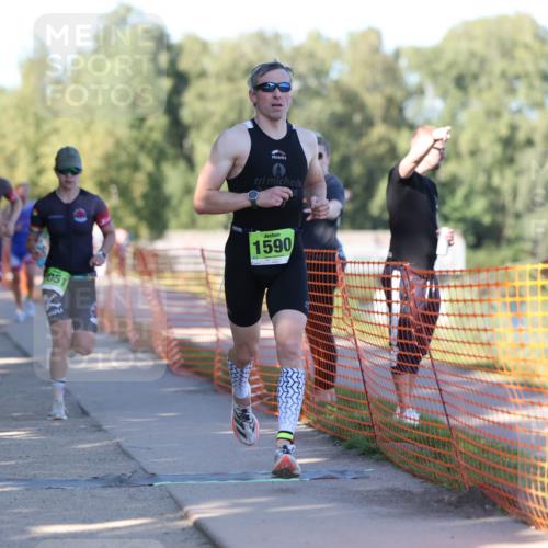 07.09.2025 - 19. Norderstedt Triathlon Michael Strokosch http://msf.ph/oto/8810179 07.09.2025 16:14:58 Laufen 479, 494, 1051, 1065, 1590, 1600 meine-sportfotos.de