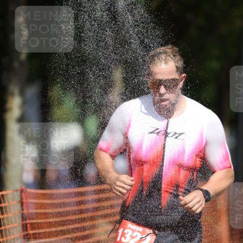 07.09.2025 - 19. Norderstedt Triathlon Michael Strokosch http://msf.ph/oto/8810193 07.09.2025 12:48:11 Laufen 1282, 1322 meine-sportfotos.de
