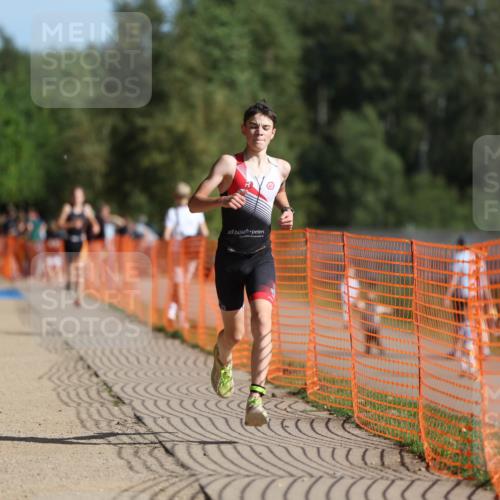 07.09.2025 - 19. Norderstedt Triathlon Michael Strokosch http://msf.ph/oto/8810235 07.09.2025 10:40:14 Laufen 664, 1127 meine-sportfotos.de