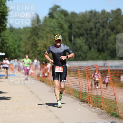 07.09.2025 - 19. Norderstedt Triathlon Michael Strokosch http://msf.ph/oto/8810259 07.09.2025 13:26:02 Laufen 247, 310, 847 meine-sportfotos.de