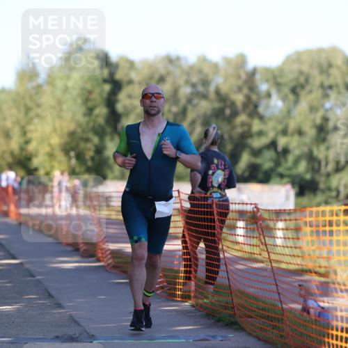 07.09.2025 - 19. Norderstedt Triathlon Michael Strokosch http://msf.ph/oto/8810291 07.09.2025 16:15:15 Laufen 530, 540 meine-sportfotos.de