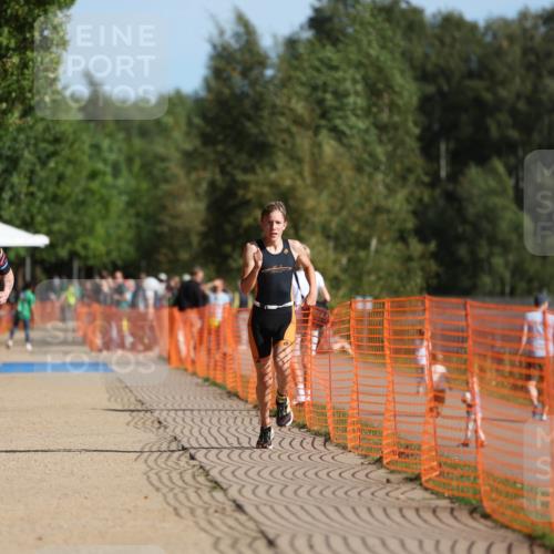 07.09.2025 - 19. Norderstedt Triathlon Michael Strokosch http://msf.ph/oto/8810322 07.09.2025 10:40:19 Laufen 645, 664, 1123 meine-sportfotos.de