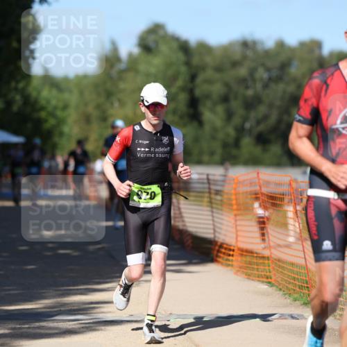 07.09.2025 - 19. Norderstedt Triathlon Michael Strokosch http://msf.ph/oto/8810327 07.09.2025 15:17:56 Laufen 422, 896, 960, 970, 1478 meine-sportfotos.de