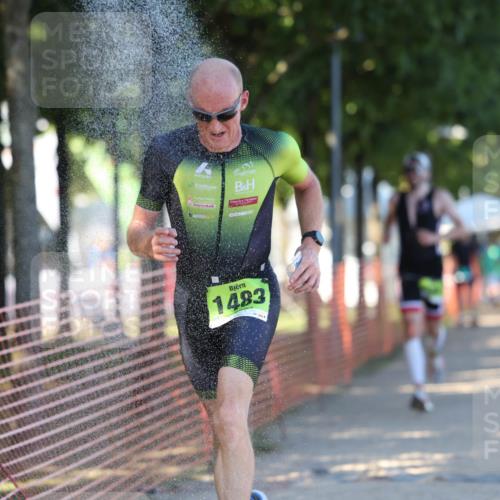 07.09.2025 - 19. Norderstedt Triathlon Michael Strokosch http://msf.ph/oto/8810336 07.09.2025 16:15:22 Laufen 550, 1430 meine-sportfotos.de