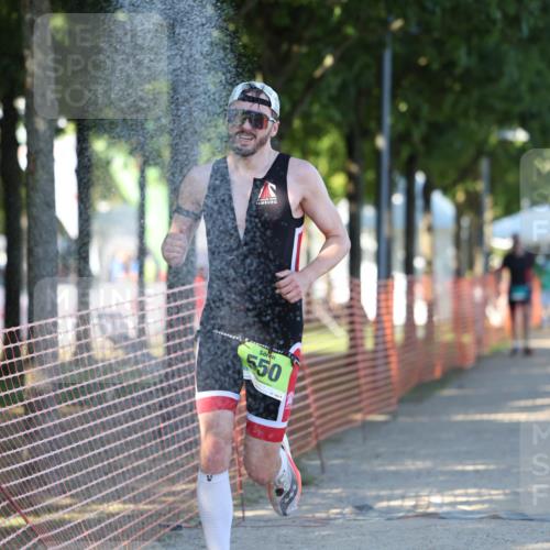 07.09.2025 - 19. Norderstedt Triathlon Michael Strokosch http://msf.ph/oto/8810366 07.09.2025 16:15:25 Laufen 550, 1430 meine-sportfotos.de