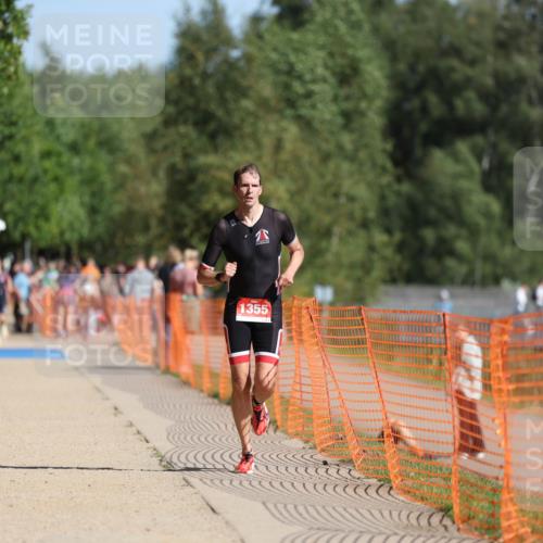 07.09.2025 - 19. Norderstedt Triathlon Michael Strokosch http://msf.ph/oto/8810371 07.09.2025 11:39:17 Laufen 1355 meine-sportfotos.de