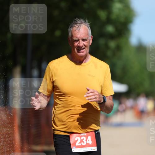 07.09.2025 - 19. Norderstedt Triathlon Michael Strokosch http://msf.ph/oto/8810389 07.09.2025 12:48:29 Laufen 234 meine-sportfotos.de