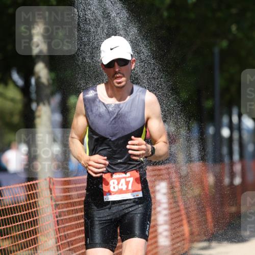 07.09.2025 - 19. Norderstedt Triathlon Michael Strokosch http://msf.ph/oto/8810409 07.09.2025 13:26:07 Laufen 247, 310, 337, 847 meine-sportfotos.de