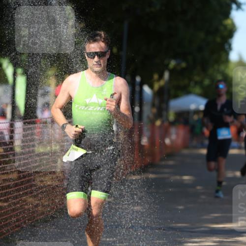 07.09.2025 - 19. Norderstedt Triathlon Michael Strokosch http://msf.ph/oto/8810430 07.09.2025 15:18:04 Laufen 398, 422, 990, 1478 meine-sportfotos.de