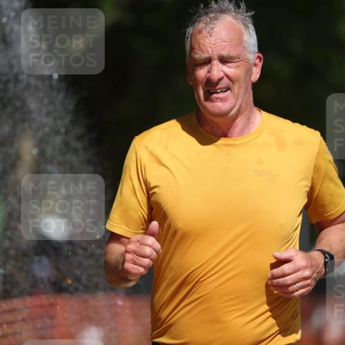07.09.2025 - 19. Norderstedt Triathlon Michael Strokosch http://msf.ph/oto/8810431 07.09.2025 12:48:31 Laufen 234 meine-sportfotos.de