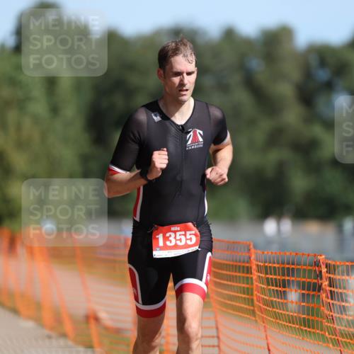 07.09.2025 - 19. Norderstedt Triathlon Michael Strokosch http://msf.ph/oto/8810477 07.09.2025 11:39:20 Laufen 1355 meine-sportfotos.de