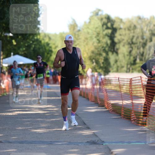 07.09.2025 - 19. Norderstedt Triathlon Michael Strokosch http://msf.ph/oto/8810501 07.09.2025 16:15:45 Laufen 430, 523, 1405, 1538 meine-sportfotos.de