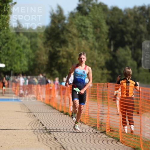 07.09.2025 - 19. Norderstedt Triathlon Michael Strokosch http://msf.ph/oto/8810502 07.09.2025 10:40:48 Laufen 649 meine-sportfotos.de