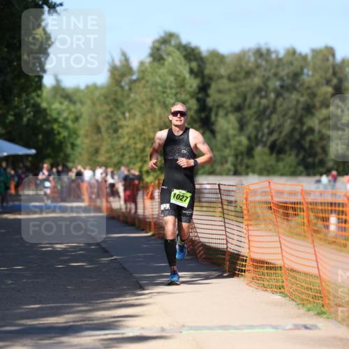 07.09.2025 - 19. Norderstedt Triathlon Michael Strokosch http://msf.ph/oto/8810506 07.09.2025 15:18:22 Laufen 877, 991, 1027, 1505 meine-sportfotos.de