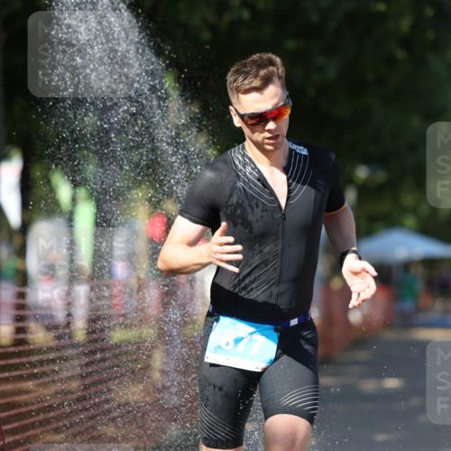 07.09.2025 - 19. Norderstedt Triathlon Michael Strokosch http://msf.ph/oto/8810553 07.09.2025 15:18:27 Laufen 877, 1027 meine-sportfotos.de