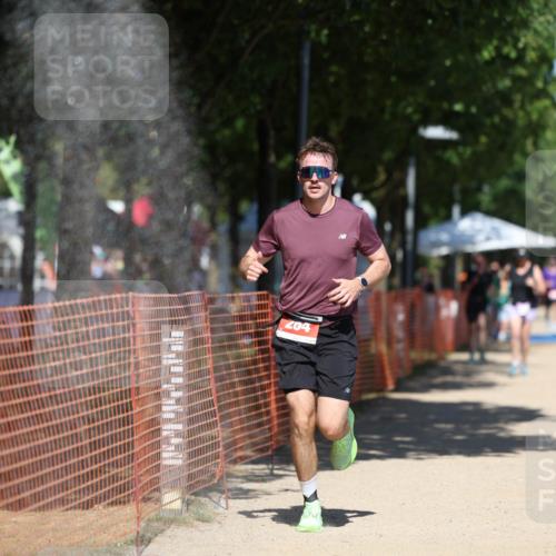 07.09.2025 - 19. Norderstedt Triathlon Michael Strokosch http://msf.ph/oto/8810555 07.09.2025 13:26:28 Laufen 264 meine-sportfotos.de