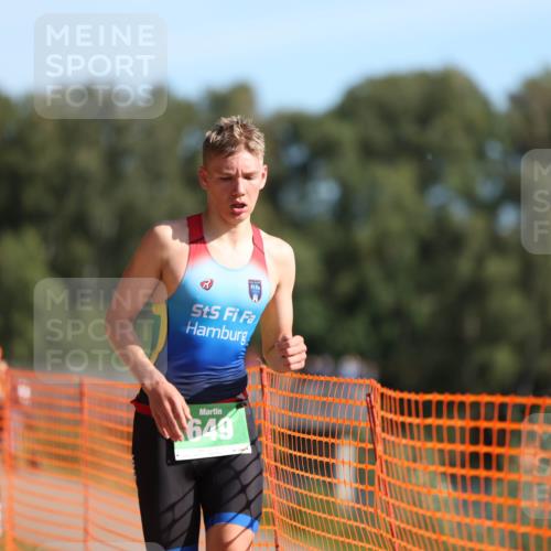 07.09.2025 - 19. Norderstedt Triathlon Michael Strokosch http://msf.ph/oto/8810591 07.09.2025 10:40:52 Laufen 649 meine-sportfotos.de