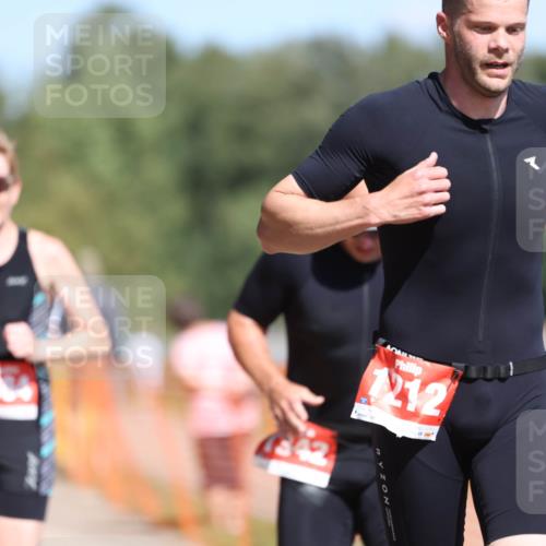 07.09.2025 - 19. Norderstedt Triathlon Michael Strokosch http://msf.ph/oto/8810594 07.09.2025 12:48:55 Laufen 1212, 1342, 1364 meine-sportfotos.de