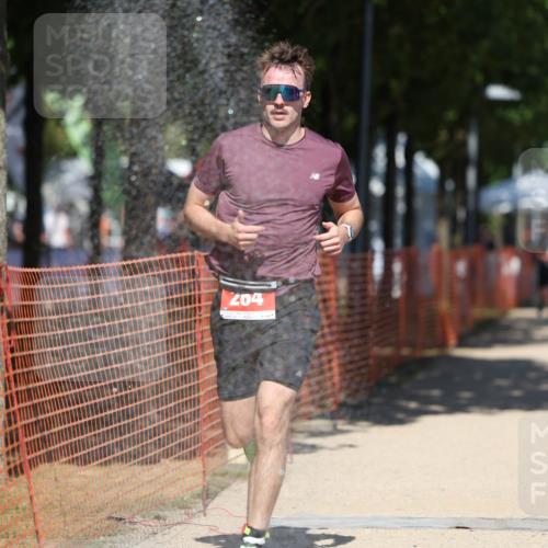 07.09.2025 - 19. Norderstedt Triathlon Michael Strokosch http://msf.ph/oto/8810595 07.09.2025 13:26:29 Laufen 264 meine-sportfotos.de