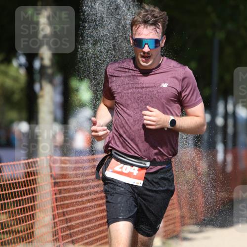 07.09.2025 - 19. Norderstedt Triathlon Michael Strokosch http://msf.ph/oto/8810626 07.09.2025 13:26:30 Laufen 264 meine-sportfotos.de